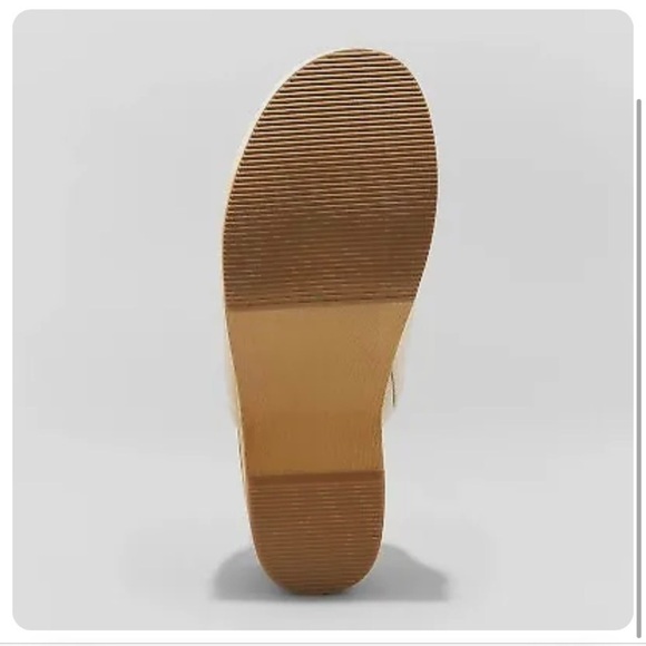 Women's Magnolia Heels - Universal
Thread Cream new - Picture 3 of 4